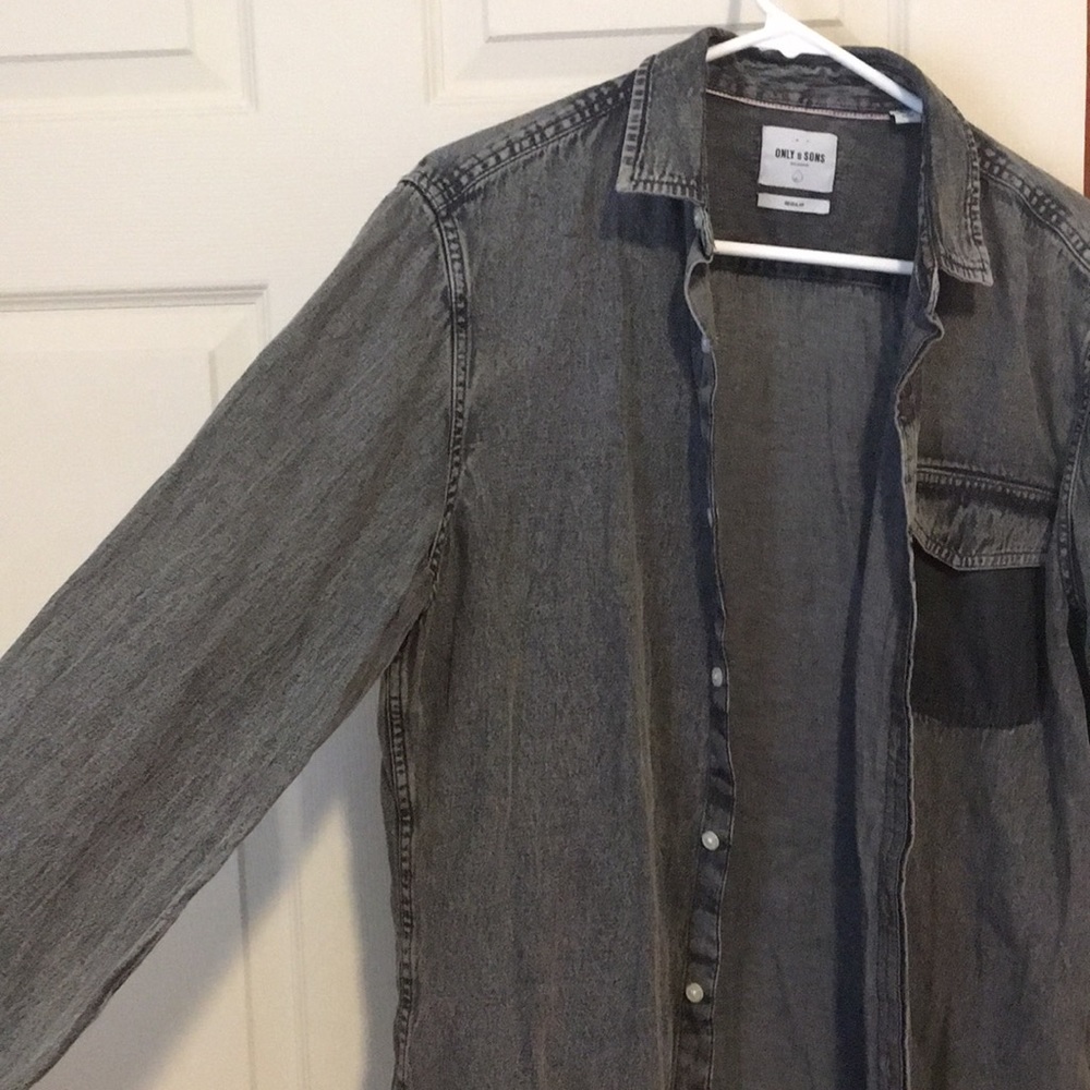 Gray Denim Men’s Button down (ASOS) - Picture 3 of 7